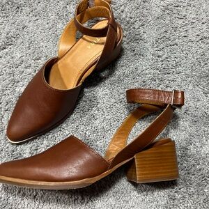 Portland leather group Patina shoes. Ankle wrap leather heels in brown 10.5 NWOB
